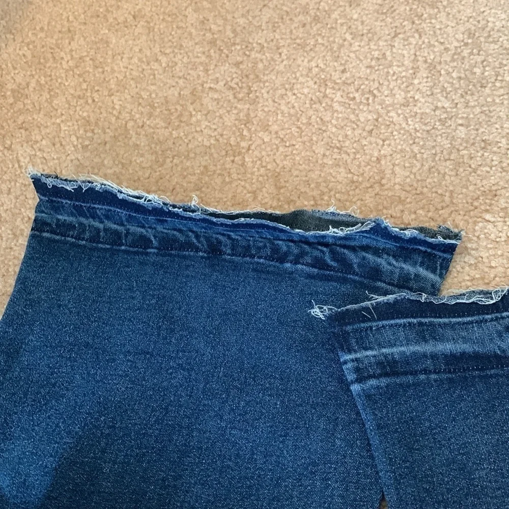 Bell Bottom Ragged Edge Jeans Size XL NWOT - Picture 2 of 4